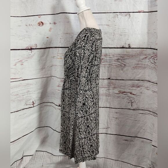 Soma Side Twist 3/4 Sleeve Dress Size Medium NWT - Picture 3 of 5